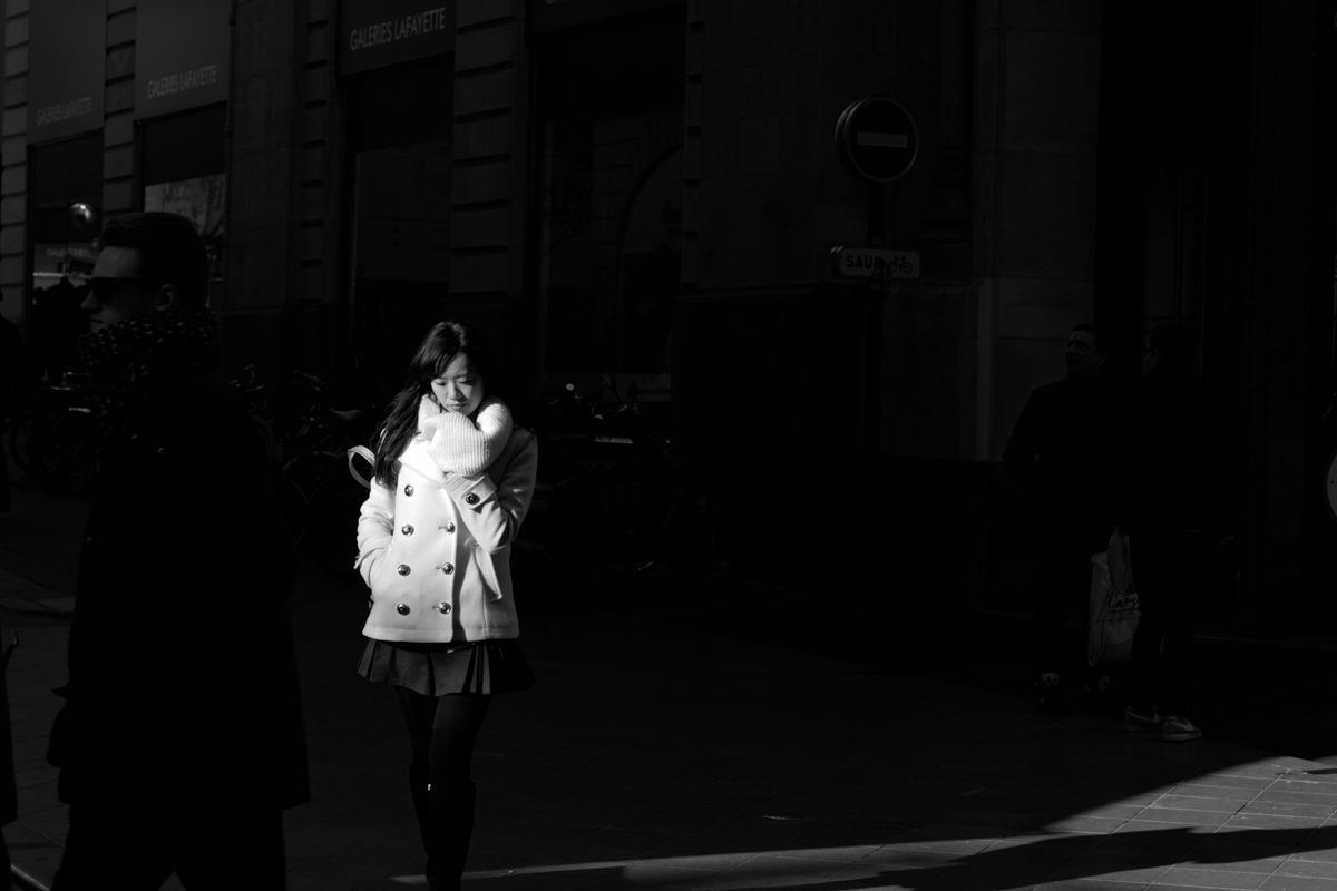 Black and White | Street Photography | Bordeaux | Pensive