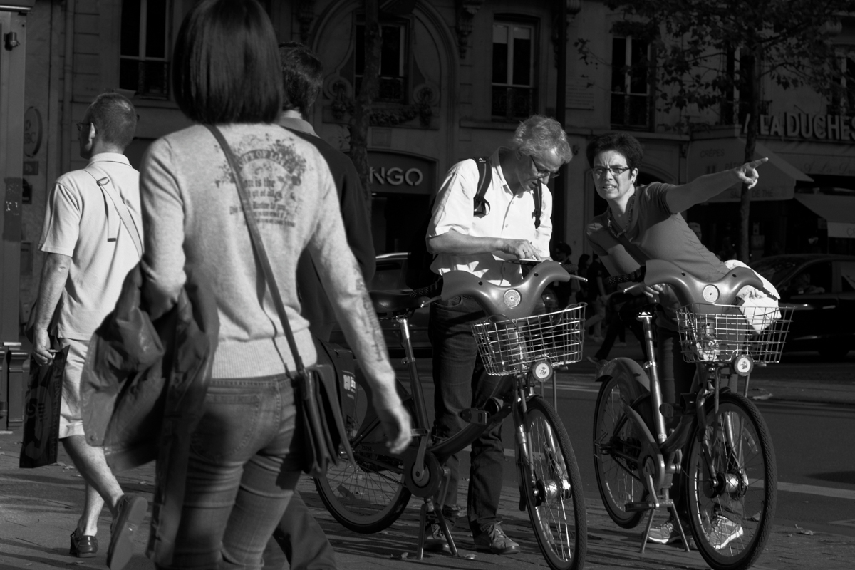 Black and White | Street Photography | Paris | That way