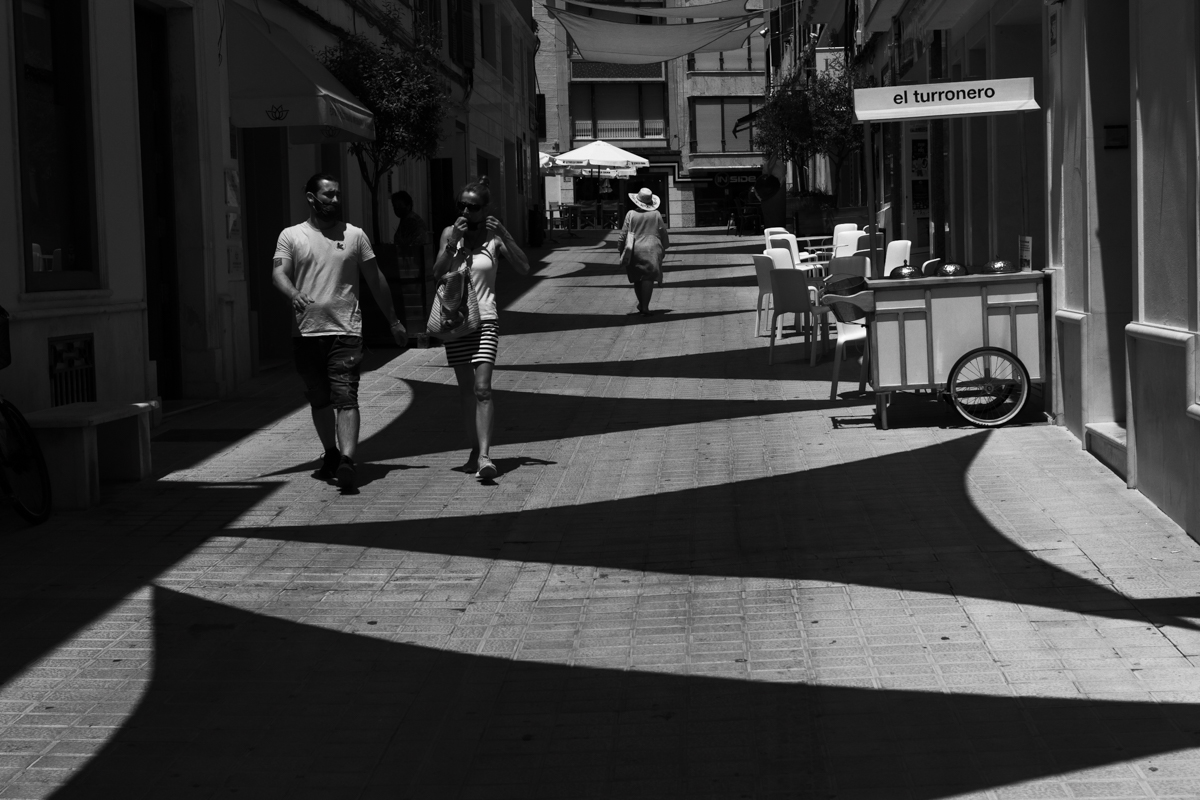 Black and White | Street Photography | Spain | Triangles